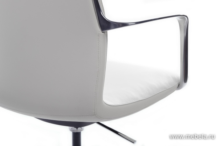 кресло RV-Plaza-M